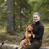 Eveliina Mänty ja suomenpystykorva Kehrä