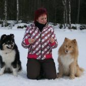 Ulla Marttinen on Kymenläänin kennelpiirin kaverikoiravastaava.