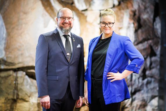 Jari Parkkisenniemi ja Ida Saarilahti valtuustokokous 2025