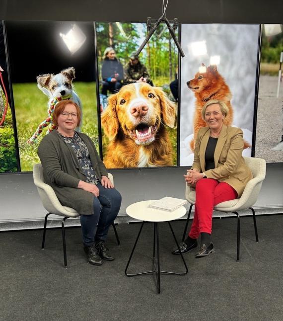 Nina Mahlanen ja Kaisa Gold Koiranpäivän Agria-webinaarissa