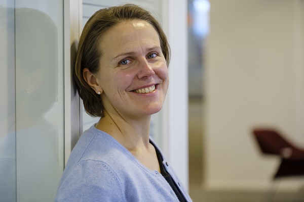 Suomen Eläinlääkäriliiton puheenjohtaja Päivi Lahti